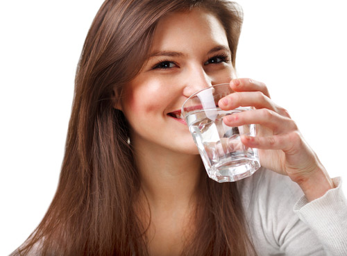 Cải thiện huyết áp thấp bằng cách uống nhiều nước hơn